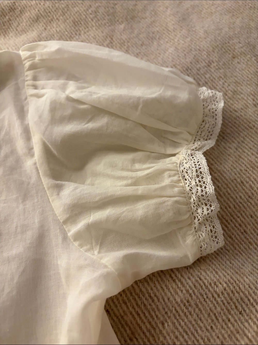 NWT MAISON D’AMELIE Cream Lace-Trim Puff Sleeve Blouse Size Medium 100% Cotton - Picture 12 of 13